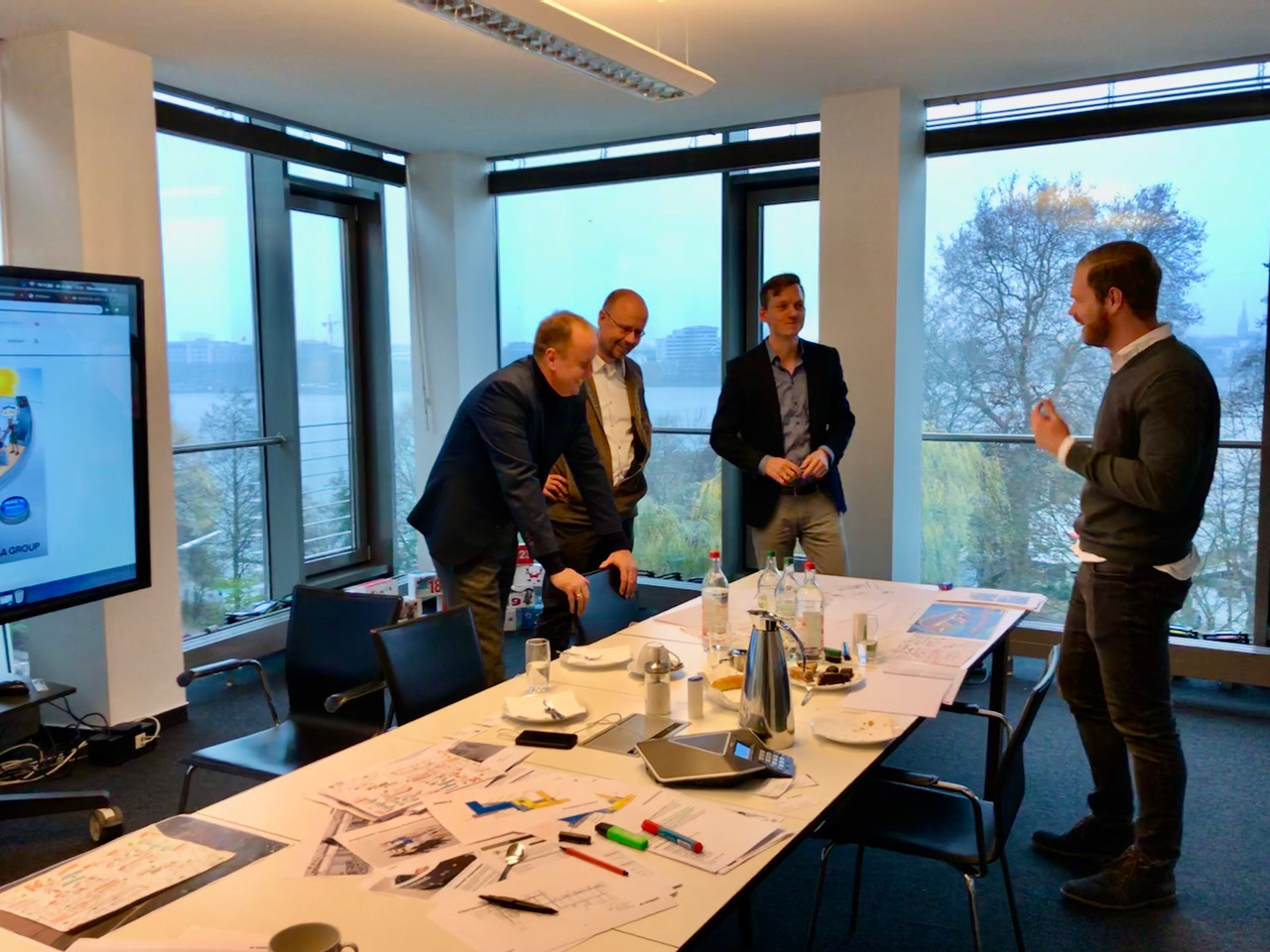 HOMAG Prozessvision Prozessdarstellung Fabrik des Jahres Werk Holzbronn Dialogbild HOMAG Prozessvision Prozessdarstellung Fabrik des Jahres Werk Holzbronn Dialogbild Agentur für Visualisierung von Prozessen, Veränderungen und Visionen.