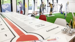 Lufthansa Trainingscenter Seeheim Rauminstallation Dialogbild Agentur für Visualisierung von Prozessen, Veränderungen und Visionen.